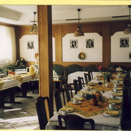 Gast- Und Gaestehaus Simon Greifenstein Exterior foto
